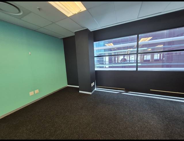 492M² OFFICE TO LET IN SANDTON CENTRAL